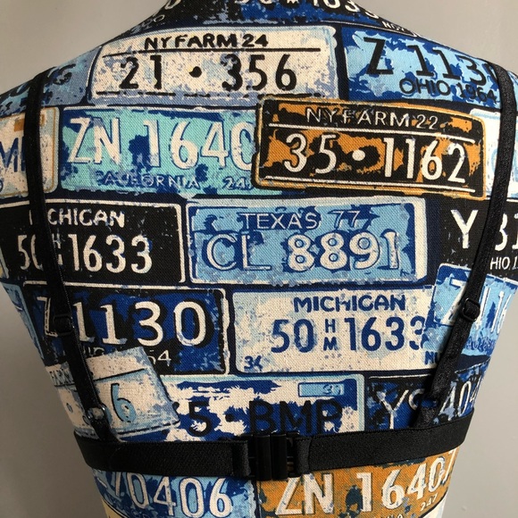 Embroidered Floral V Neck Strappy Bra - Picture 4 of 8